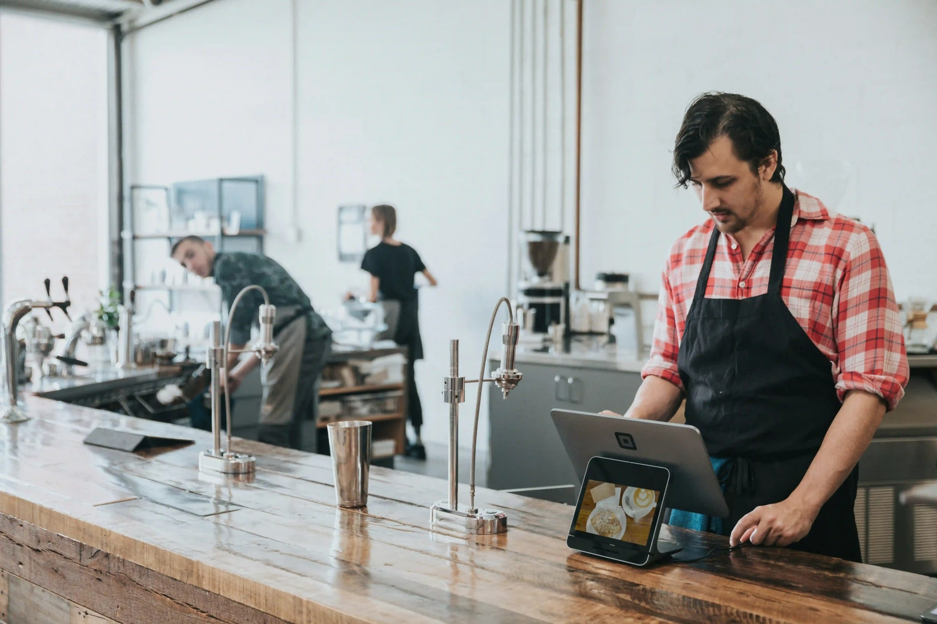 Digital Solutions For Food & Restaurant Industry | Tenet